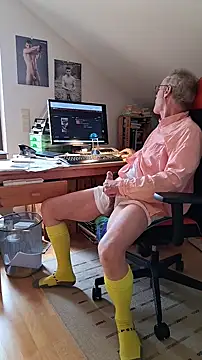 Snapshot of BerndisCam chatting on 26, 9, 2025 BerndisCam online show from 26, 9, 2025