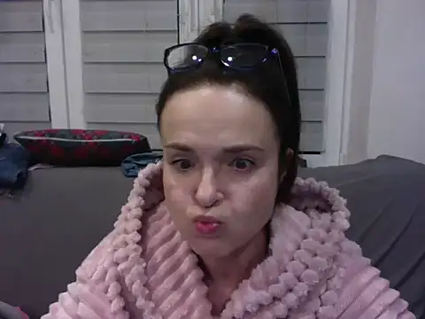 Snapshot of Vfhuj chatting on 28, 2, 2025 Vfhuj online show from 28, 2, 2025