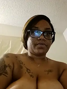 Snapshot of Teila21 chatting on 26, 4, 2026 Teila21 online show from 26, 4, 2026