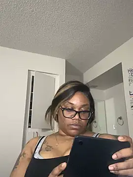 Snapshot of Teila21 chatting on 29, 4, 2026 Teila21 online show from 29, 4, 2026