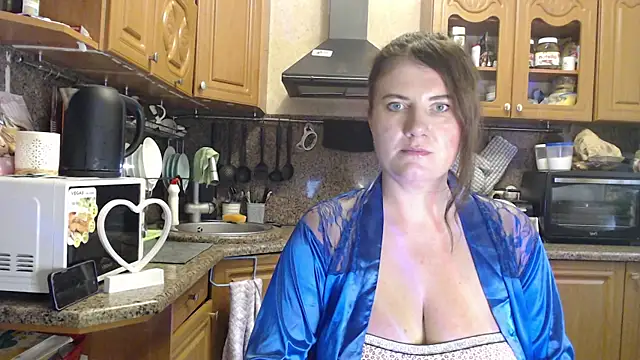 Snapshot of LizaCakes chatting on 24, 9, 2025 LizaCakes online show from 24, 9, 2025