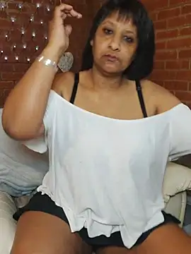 Lilybanx online show from 6, 4, 2026