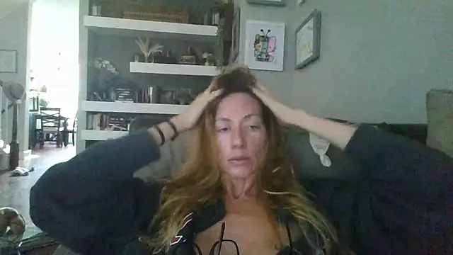 Rhodesxox online show from 8, 10, 2025