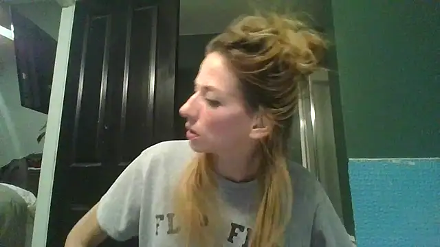 Rhodesxox online show from 7, 11, 2025