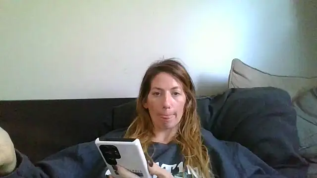 Rhodesxox online show from 17, 11, 2025