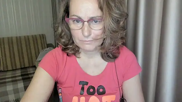 lauraoven online show from 11, 12, 2024