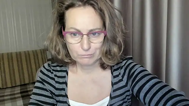 lauraoven online show from 12, 12, 2024