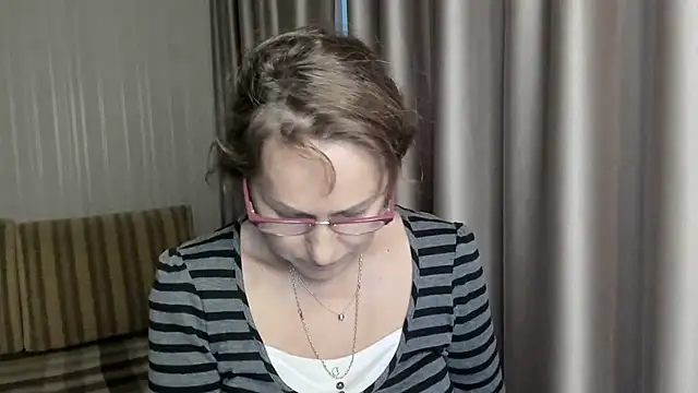 lauraoven online show from 23, 12, 2024