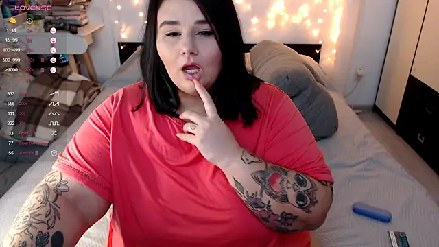 Snapshot of naughtykiss chatting on 11, 9, 2025 naughtykiss online show from 11, 9, 2025