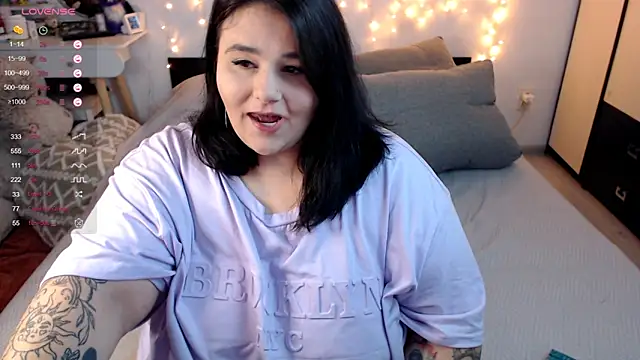 Snapshot of naughtykiss chatting on 19, 10, 2025 naughtykiss online show from 19, 10, 2025