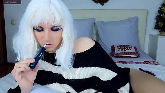 Snapshot of HelenSpellman chatting on 9, 1, 2025 HelenSpellman online show from 9, 1, 2025