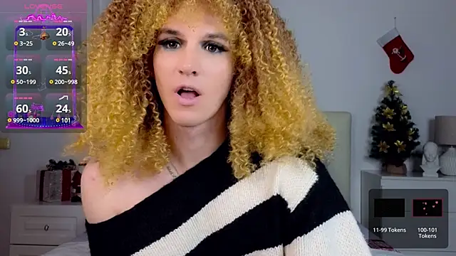 Snapshot of HelenSpellman chatting on 12, 1, 2025 HelenSpellman online show from 12, 1, 2025