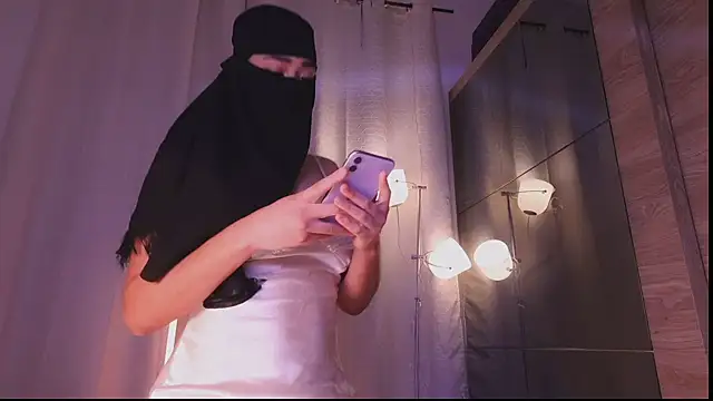 Snapshot of sweet_diazzz chatting on 17, 11, 2025 sweet diazzz online show from 17, 11, 2025