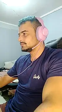 Snapshot of Fadinha-e-Raro chatting on 21, 2, 2025 Fadinha-e-Raro online show from 21, 2, 2025