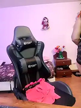 esmeralda milf online show from 8, 3, 2026