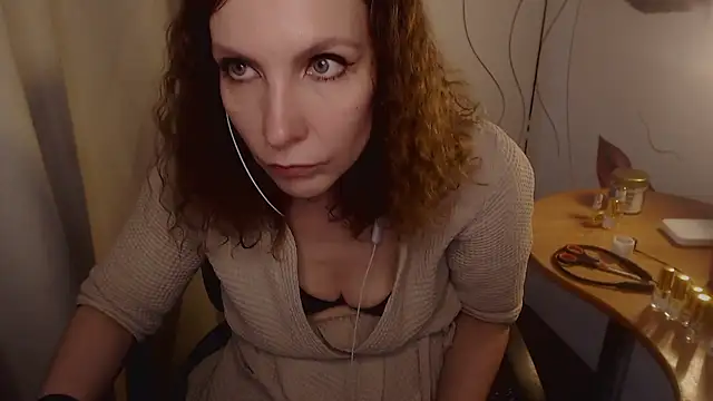 JohansonKatie online show from 11, 1, 2025