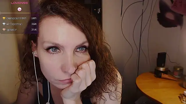 JohansonKatie online show from 2, 2, 2025