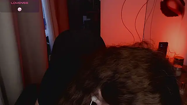 JohansonKatie online show from 6, 2, 2025