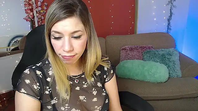 Snapshot of ms_sofia_x chatting on 4, 12, 2024 ms sofia x online show from 4, 12, 2024