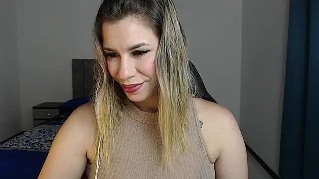 Snapshot of ms_sofia_x chatting on 8, 12, 2024 ms sofia x online show from 8, 12, 2024