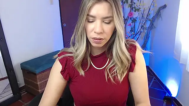 Snapshot of ms_sofia_x chatting on 17, 10, 2025 ms sofia x online show from 17, 10, 2025