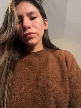 Snapshot of LalieFR chatting on 2, 11, 2025 LalieFR online show from 2, 11, 2025