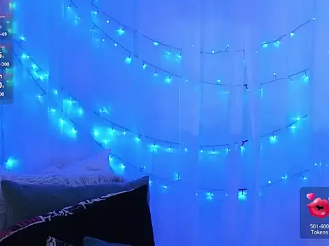 Snapshot of ninaa_fox chatting on 7, 2, 2026 ninaa fox online show from 7, 2, 2026