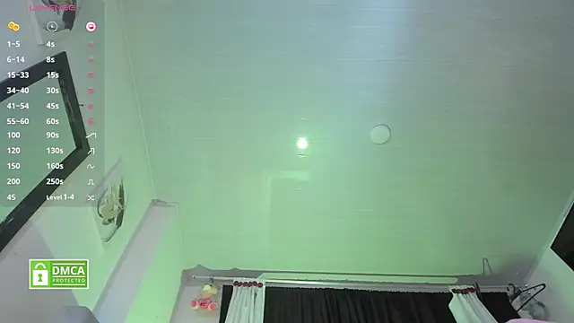 Snapshot of valen_pretty chatting on 30, 10, 2025 valen pretty online show from 30, 10, 2025