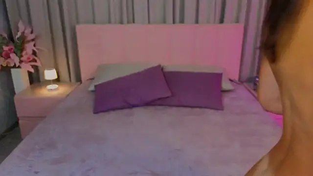 Snapshot of Ariana_Petite chatting on 16, 7, 2026 Ariana Petite online show from 16, 7, 2026