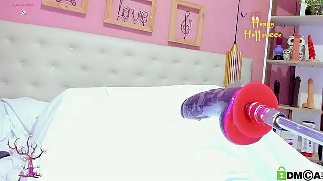 leylla  online show from 24, 10, 2025