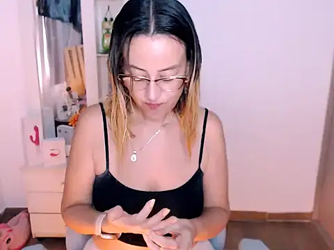 Snapshot of BOREAL_MOON chatting on 30, 6, 2026 BOREAL MOON online show from 30, 6, 2026