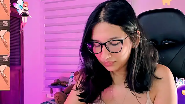 Snapshot of Luniverse chatting on 28, 1, 2025 Luniverse online show from 28, 1, 2025