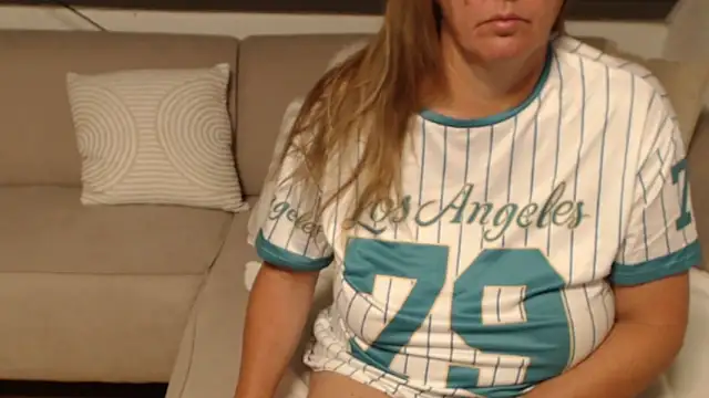 Snapshot of KimMitchelli chatting on 23, 7, 2026 KimMitchelli online show from 23, 7, 2026