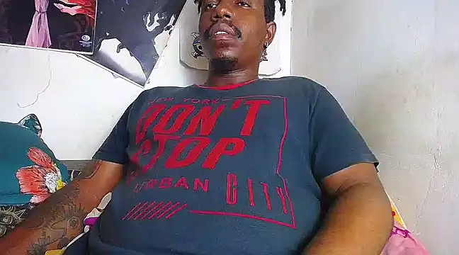 Snapshot of BlackRunning chatting on 13, 3, 2025 BlackRunning online show from 13, 3, 2025