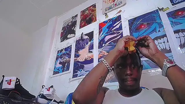 Snapshot of BlackRunning chatting on 8, 11, 2025 BlackRunning online show from 8, 11, 2025