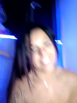 Snapshot of allyson22andy chatting on 13, 12, 2024 allyson22andy online show from 13, 12, 2024