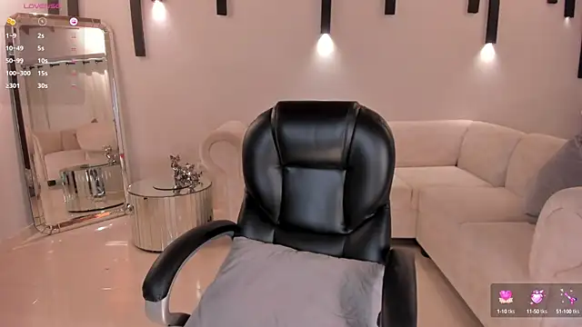 MiaRoberts1 online show from 24, 1, 2025