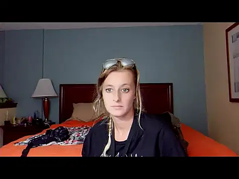 Snapshot of AsiaGoesPro chatting on 3, 10, 2025 AsiaGoesPro online show from 3, 10, 2025