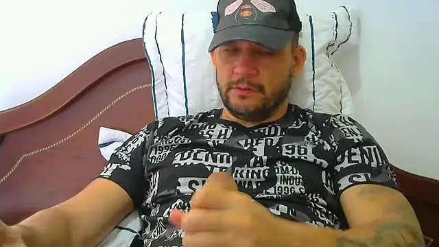 Snapshot of altenori112 chatting on 18, 12, 2025 altenori112 online show from 18, 12, 2025