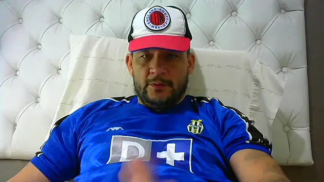 Snapshot of altenori112 chatting on 23, 12, 2025 altenori112 online show from 23, 12, 2025