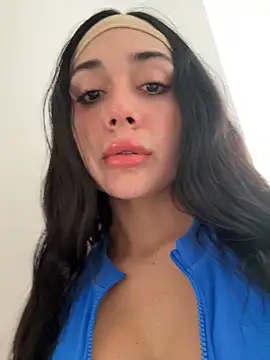 LaanaCooper online show from 9, 9, 2025