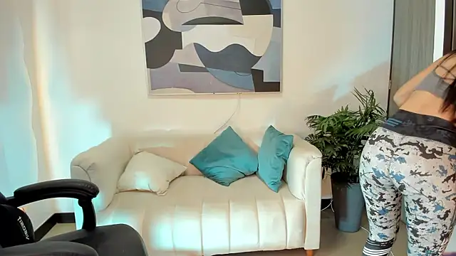 SaraParker  online show from 4, 2, 2025