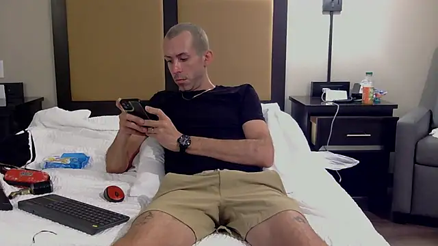 Snapshot of smokenstrokex chatting on 4, 4, 2026 smokenstrokex online show from 4, 4, 2026