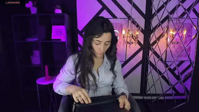 KylieMellow online show from 17, 2, 2025