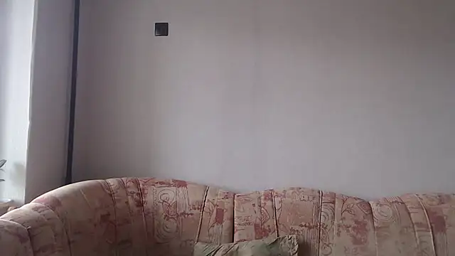 Remy Miles online show from 3, 2, 2025