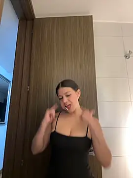 Alyshanon18 online show from 15, 4, 2026