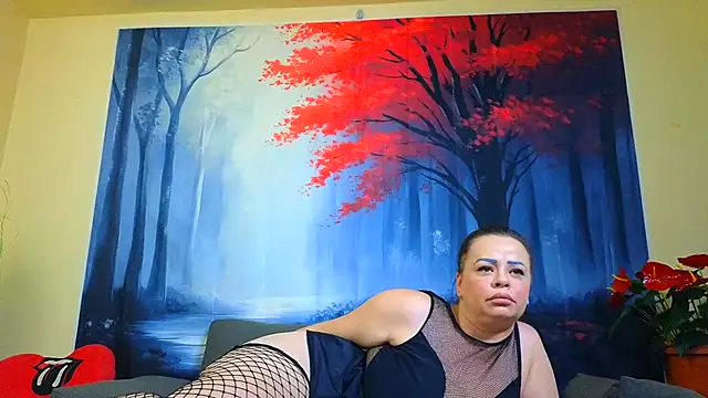 ElizabethEven online show from 5, 3, 2025