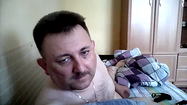 Snapshot of Novy73 chatting on 5, 5, 2026 Novy73 online show from 5, 5, 2026
