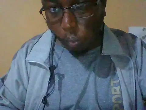 Snapshot of honeyswit chatting on 12, 9, 2025 honeyswit online show from 12, 9, 2025