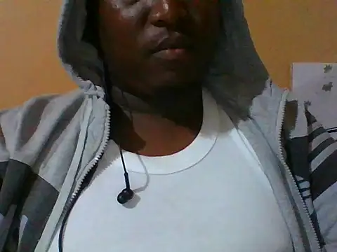 Snapshot of honeyswit chatting on 2, 10, 2025 honeyswit online show from 2, 10, 2025